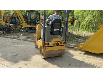 Asfaltvält CATERPILLAR CB14B: bild 3 Asfaltvält CATERPILLAR CB14B: bild 3