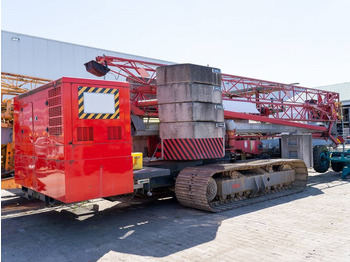 Självresande tornkran POTAIN