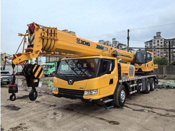 Allterrängkran XCMG XCT25