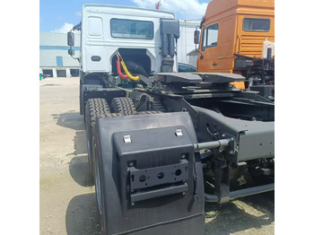 Dragbil SINOTRUK HOWO Tractor Unit Right-hand Click for discount: bild 5