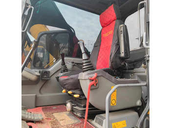 Grävmaskin VOLVO Excavator EC240 Click for Discount: bild 4