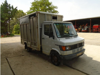 Djurtransport lastbil MERCEDES-BENZ