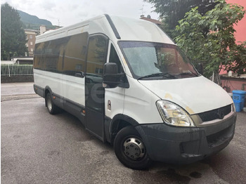 Förortsbuss IVECO Daily