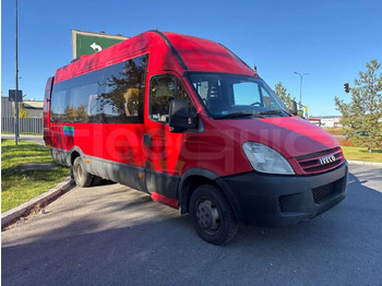 Förortsbuss IVECO Daily