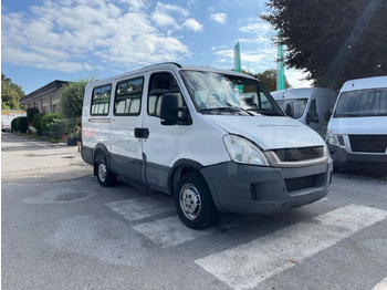 Förortsbuss IVECO Daily