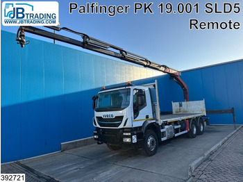 Flakbil IVECO Trakker