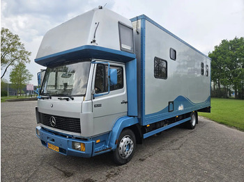 Lastbil med skåp MERCEDES-BENZ