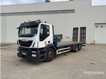 Biltransportbil lastbil IVECO