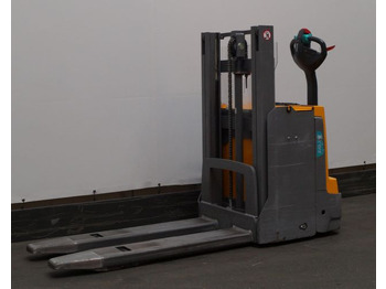 Staplare JUNGHEINRICH EJD