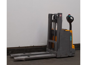 Staplare JUNGHEINRICH EJD