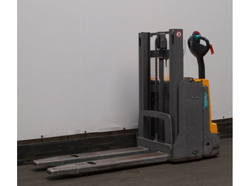 Staplare JUNGHEINRICH EJD