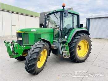 Traktor JOHN DEERE 6910