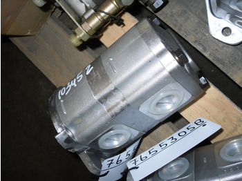 Styrpump NEW HOLLAND