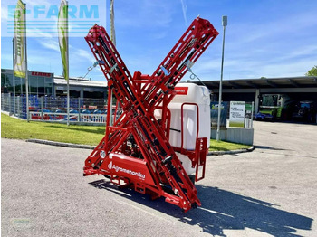 Bogserad spruta AGROMEHANIKA