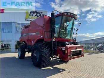 Skördetröska CASE IH