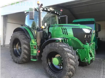 Traktor JOHN DEERE 6215R