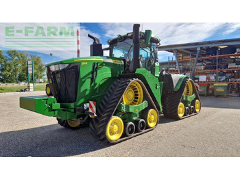 Traktor JOHN DEERE