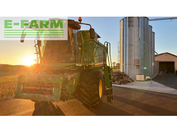 Skördetröska JOHN DEERE T550