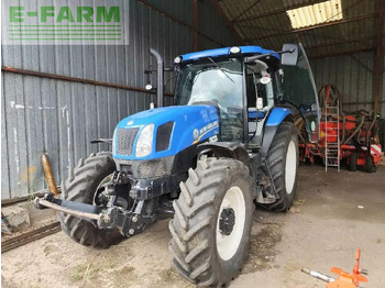 Traktor NEW HOLLAND T6