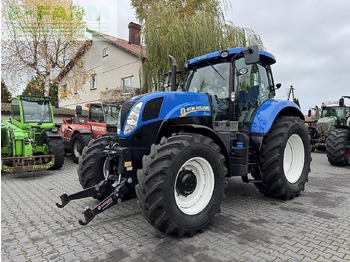 Traktor NEW HOLLAND T7.200