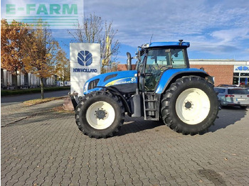 Traktor NEW HOLLAND TVT