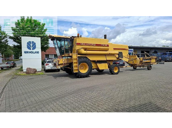 Skördetröska NEW HOLLAND TX34