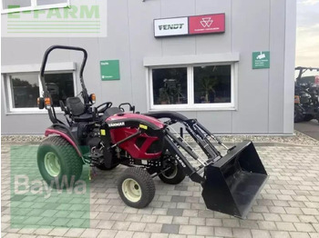 Traktor YANMAR
