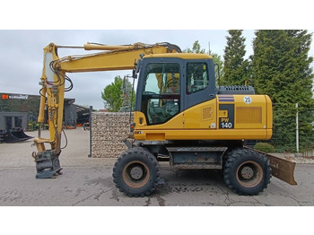 Grävmaskin på däck KOMATSU PW140