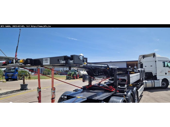 Containerbil/ Växelflak semitrailer KRONE SDC
