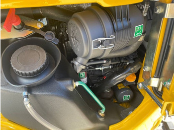 Minigrävmaskin KOMATSU PC16: bild 4 Minigrävmaskin KOMATSU PC16: bild 4