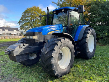 Traktor NEW HOLLAND TM