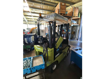 Motviktstruck CLARK - CGP 17 - LPG FORKLIFT: bild 4
