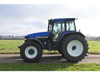 Traktor NEW HOLLAND - 1998 - TM135 - ALL-WHEEL DRIVE FARM TRACTOR: bild 4 Traktor NEW HOLLAND - 1998 - TM135 - ALL-WHEEL DRIVE FARM TRACTOR: bild 4