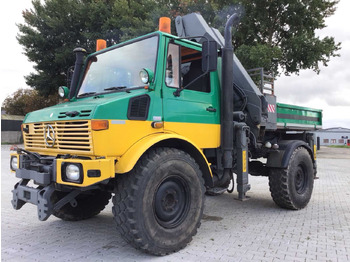 Lastbil UNIMOG U1300