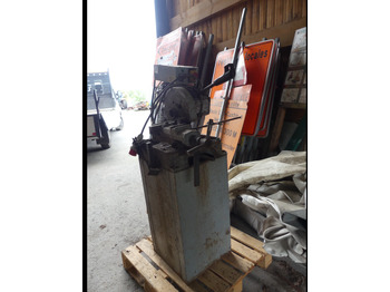 Metallbearbetningsmaskin