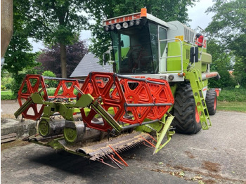 Skördetröska CLAAS Dominator