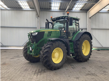 Traktor JOHN DEERE 6215R