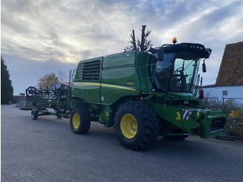 Skördetröska JOHN DEERE T550
