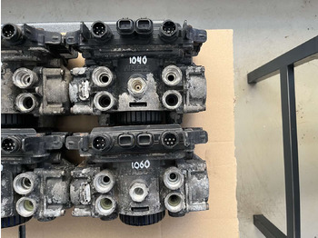 Bromsdelar för Lastbil EBS AXLE MODULATOR 2 MAN TGA-TGM-TGL: bild 4 Bromsdelar för Lastbil EBS AXLE MODULATOR 2 MAN TGA-TGM-TGL: bild 4