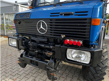Tvåhjulstraktor Mercedes-Benz Unimog 427 Platós hókotrócs: bild 4