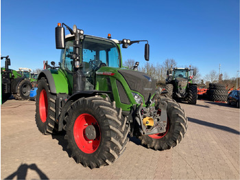 Traktor FENDT 718 Vario