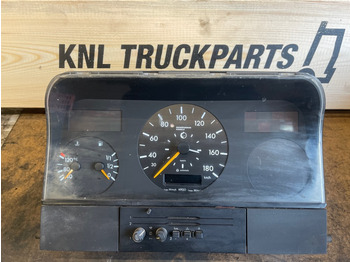 Hytt och interiör MERCEDES-BENZ