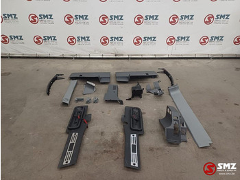 Hytt och interiör RENAULT