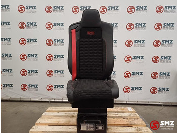 Hytt och interiör RENAULT