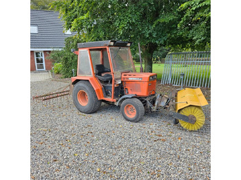Kommunaltraktor KUBOTA
