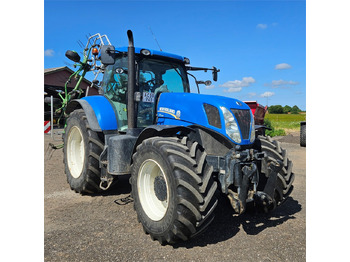 Traktor NEW HOLLAND T7.235