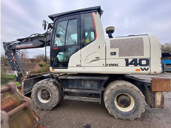 Grävmaskin på däck HIDROMEK