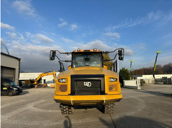 Ramstyrd dumper CATERPILLAR 730