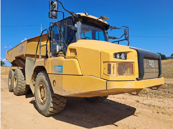 Ramstyrd dumper CATERPILLAR 730