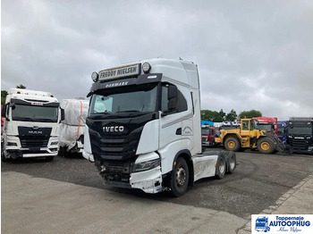 Dragbil IVECO S-WAY
